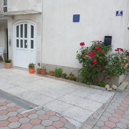 Apartment Marija Podstrana