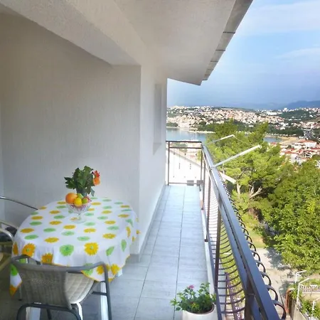 Apartment Marija Podstrana
